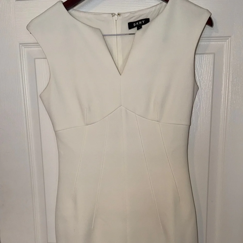 BCBGMaxAzria Ivory Sleeveless Midi Dress - Picture 3 of 4